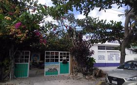 Buenos Dias Guest House Puerto Morelos